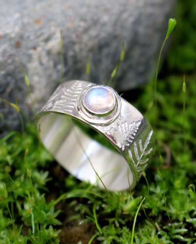 Silver fern, Maori legend ring in sterling silver and rainbow moonstone