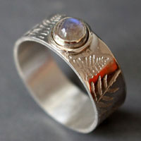 Silver fern, Maori legend ring in sterling silver and rainbow moonstone