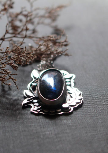 The clearing stream, botanical necklace in sterling silver and labradorite 