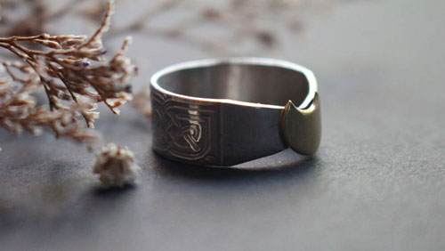 The druidess ring, Celtic moon ring in sterling silver