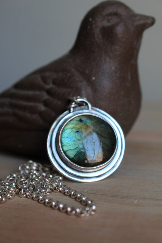 The eye of nature, druidic necklace in sterling silver and labradorite