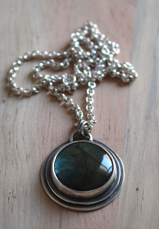 The eye of nature, druidic necklace in sterling silver and labradorite