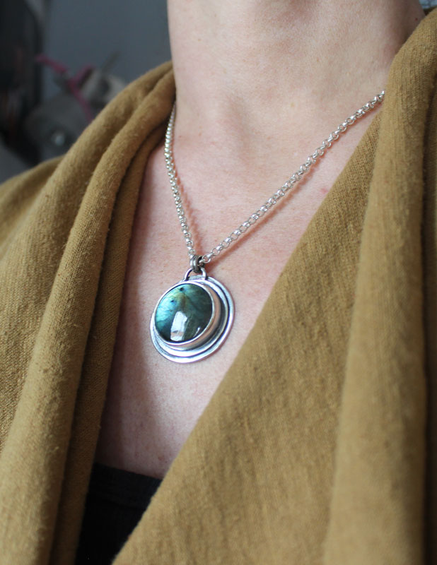 The eye of nature, druidic necklace in sterling silver and labradorite