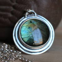 The eye of nature, druidic necklace in sterling silver and labradorite