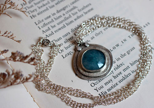 The eye of the sea, marine life necklace in sterling silver and aquamarine