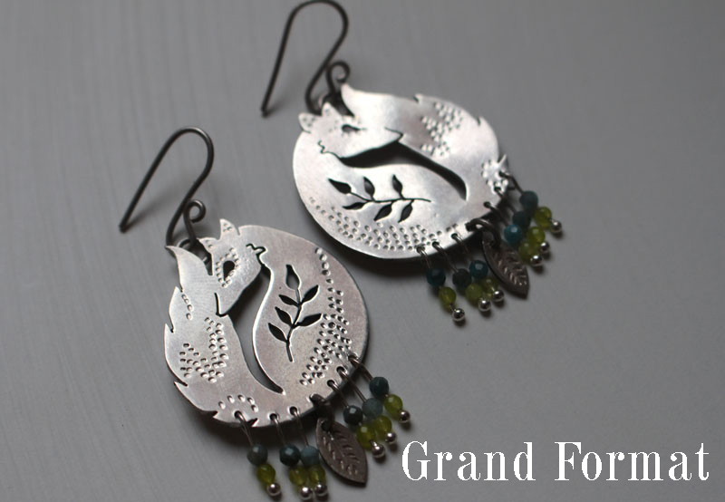 The fox of the wheat, fox and leaves earrings in sterling silver, blue and green agate