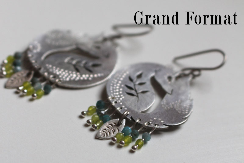 The fox of the wheat, fox and leaves earrings in sterling silver, blue and green agate