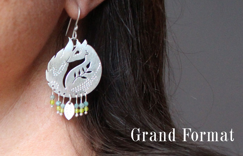 The fox of the wheat, fox and leaves earrings in sterling silver, blue and green agate