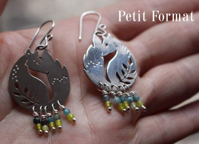 The small fox of the wheat, fox and leaves earrings in sterling silver, blue and green agate