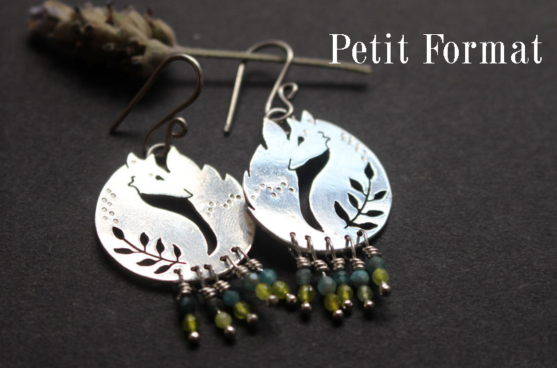 The small fox of the wheat, fox and leaves earrings in sterling silver, blue and green agate