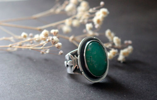 The soul of nature, flower ring in sterling silver and chrysoprase