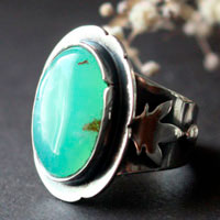 The soul of nature, flower ring in sterling silver and chrysoprase