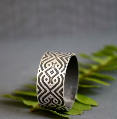 The Sultan seal, geometric vector pattern ring in sterling silver