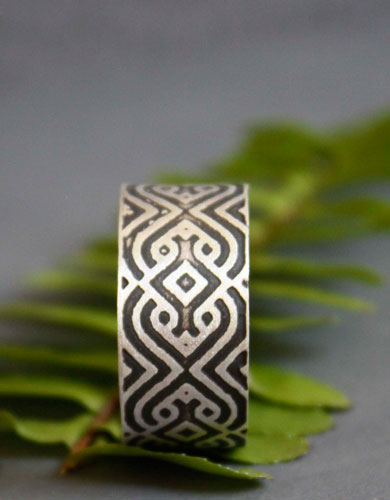 The Sultan seal, geometric vector pattern ring in sterling silver