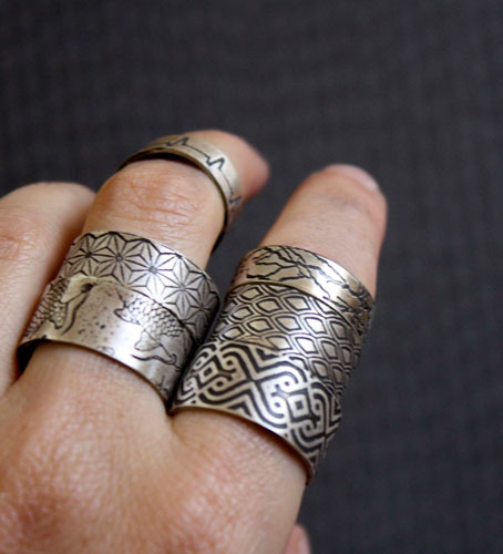 The Sultan seal, geometric vector pattern ring in sterling silver