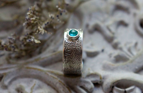 With the flow, mandala ring in sterling silver and blue apatite