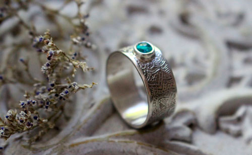 With the flow, mandala ring in sterling silver and blue apatite