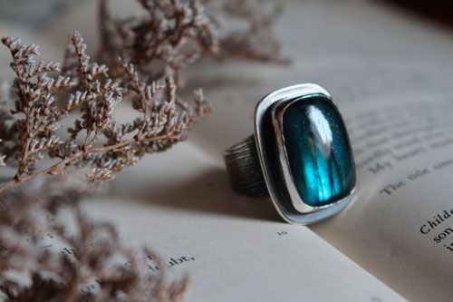 Your heart is engraved in my bark, fidelity ring in sterling silver and labradorite