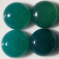 green agate M cabochon