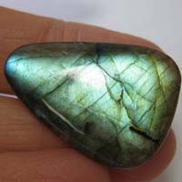 labradorite I cabochon