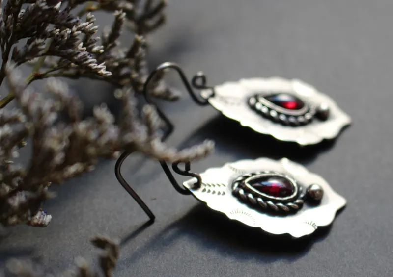 Adeona, ancient Roman architecture earrings in silver and garnet