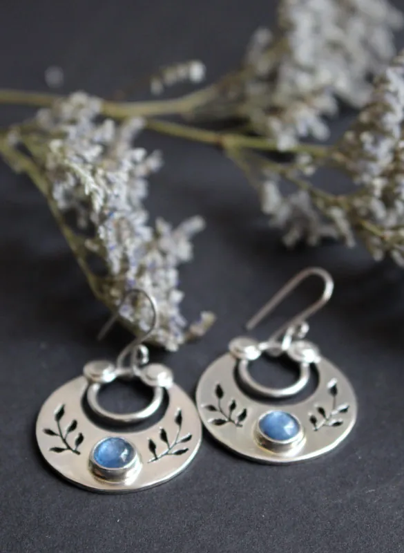 After dusk, nocturnal leaf earrings in silver and kyanite