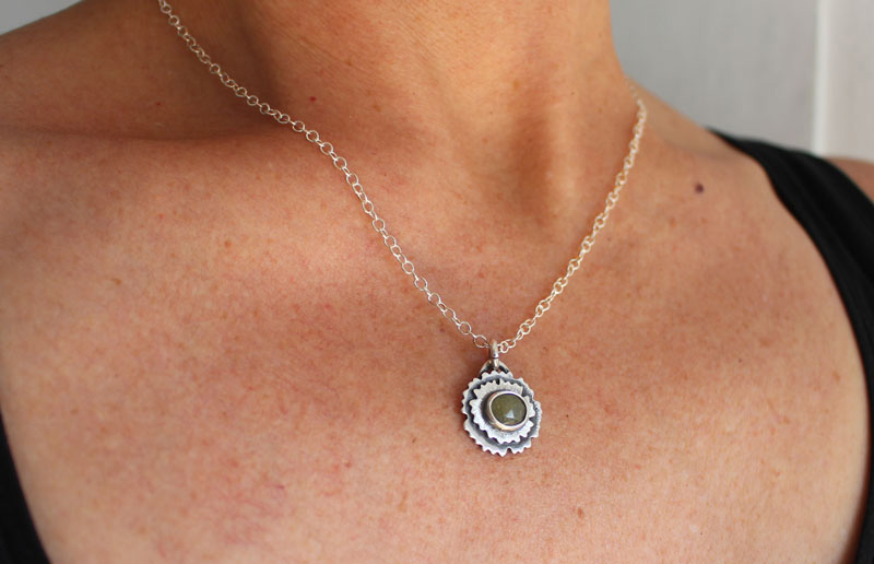 Almond green primrose, flower necklace in silver and green sapphire