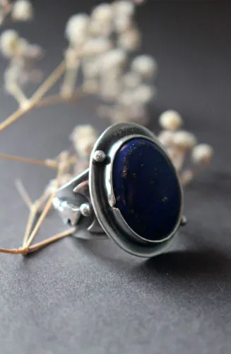Autumn equinox, moon leaf ring in silver and lapis lazuli