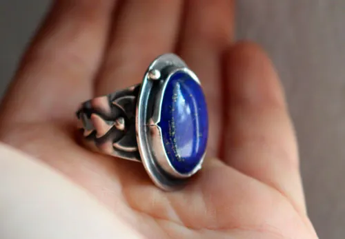 Autumn equinox, moon leaf ring in silver and lapis lazuli