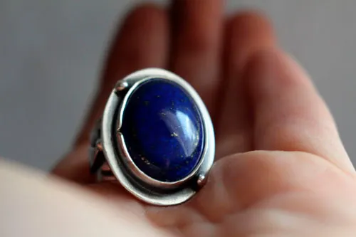 Autumn equinox, moon leaf ring in silver and lapis lazuli