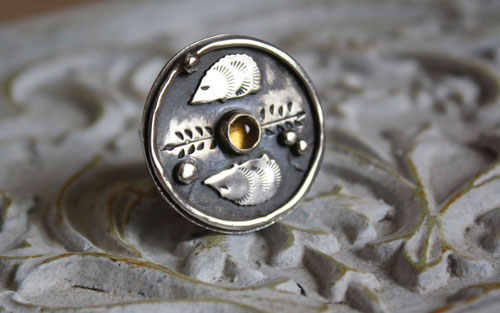 Autumn hedgehog, animal totem ring in silver and citrine