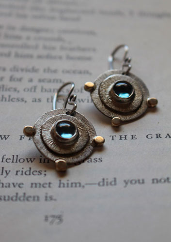 Azure sun, escape earrings in silver, gold and blue zircon