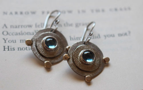Azure sun, escape earrings in silver, gold and blue zircon
