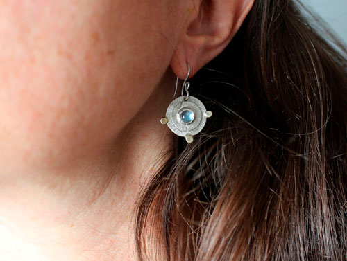 Azure sun, escape earrings in silver, gold and blue zircon