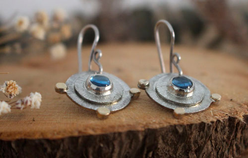 Azure sun, escape earrings in silver, gold and blue zircon