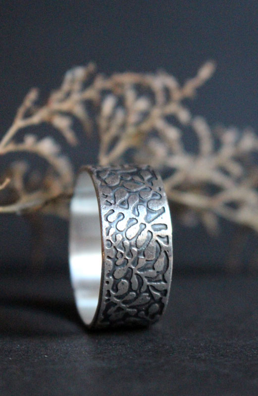 Aquatic ballet, seaweed ring in sterling silver