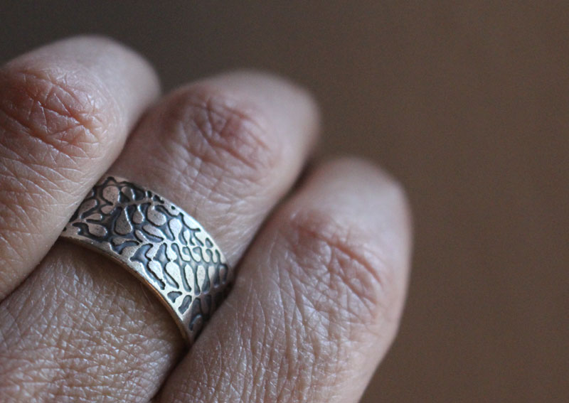 Aquatic ballet, seaweed ring in sterling silver