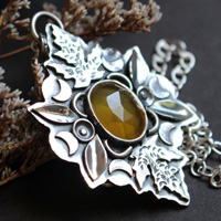 Autumn cradle, leaves necklace in sterling silver and yellow chalcedony