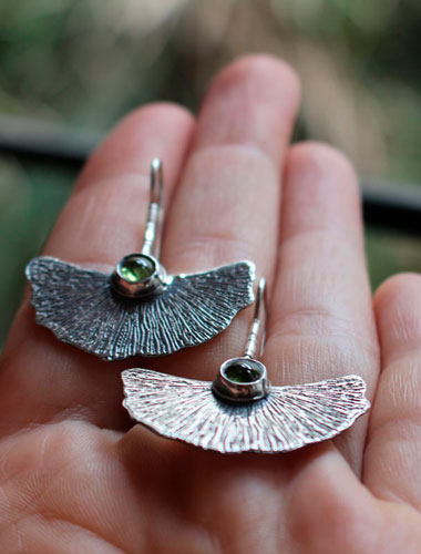 Biloba, ginkgo leaf earrings in silver and peridot