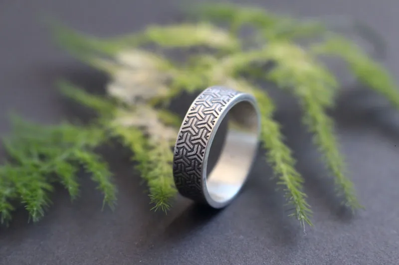 Bishamon kikkou, Japanese tortoiseshell ring in silver