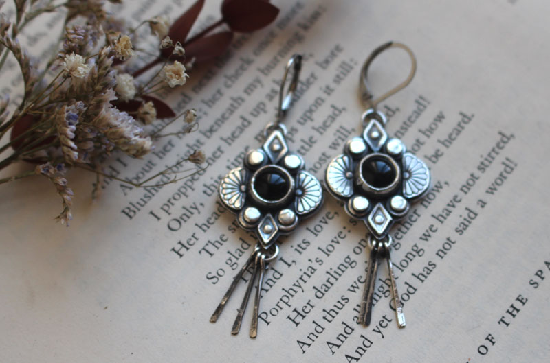 Black hana, japanese flower earrings in silver and black onyx