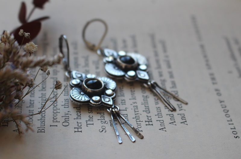 Black hana, japanese flower earrings in silver and black onyx