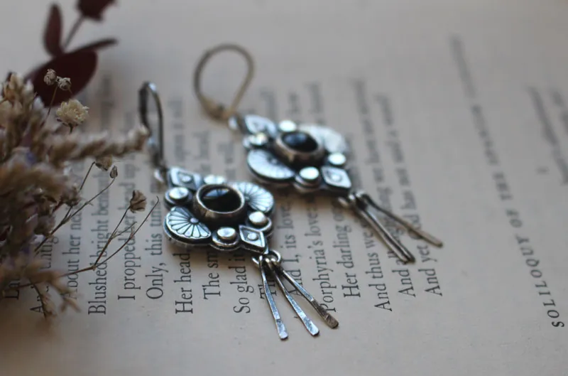 Black hana, japanese flower earrings in silver and black onyx