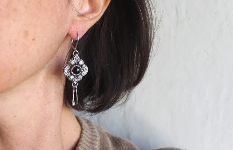 Black hana, japanese flower earrings in silver and black onyx