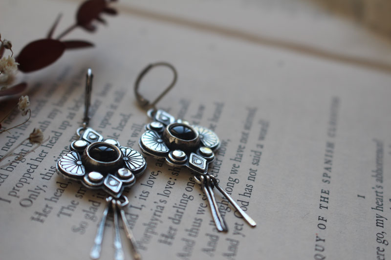Black hana, japanese flower earrings in silver and black onyx