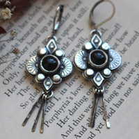Black hana, japanese flower earrings in silver and black onyx