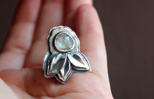 Blooming under the universe, flower and petals ring in silver and transparent sapphire