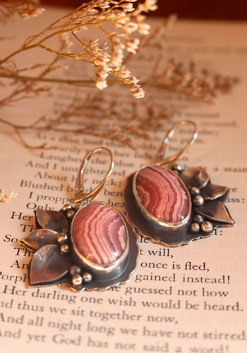 Blossoming, flower earrings in sterling silver and rhodochrosite