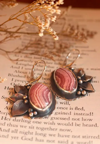 Blossoming, flower earrings in sterling silver and rhodochrosite