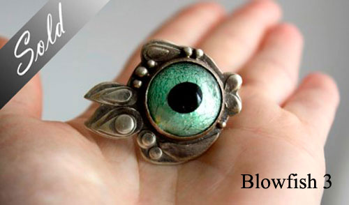 Blowfish, fugu fish ring in silver and glass